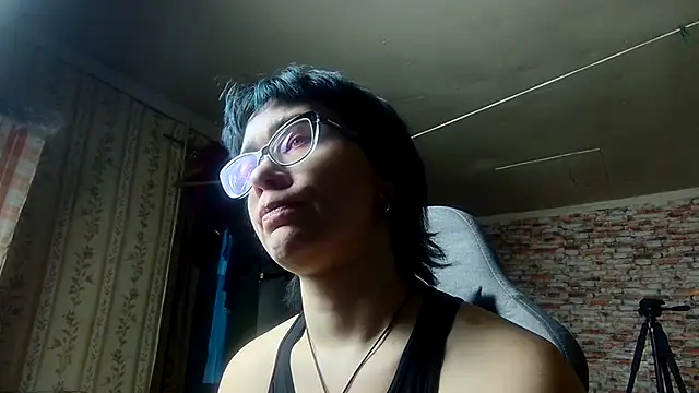 Snapshot of alenkasexovna chatting on February 2025 04:46:02 PM alenkasexovna online show from February 2025 04:46:02 PM