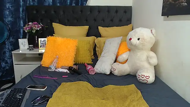TheDramadoll online show from September 2025 08:10:01 PM