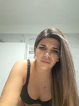 Bella Posh online show from October 2025 06:34:02 AM