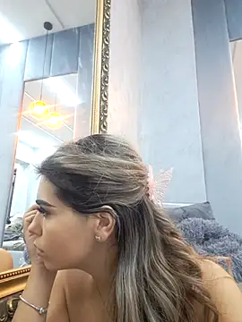 Bella Posh online show from October 2025 04:46:02 AM