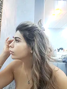 Bella Posh online show from October 2025 05:20:02 AM