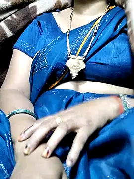 Rubiyaa77 online show from November 2025 03:45:02 PM