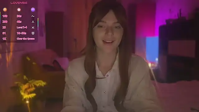 Snapshot of CherryRed_Girl chatting on November 2025 11:59:01 PM CherryRed Girl online show from November 2025 11:59:01 PM