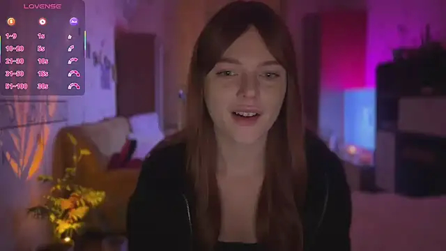 Snapshot of CherryRed_Girl chatting on December 2025 09:43:01 PM CherryRed Girl online show from December 2025 09:43:01 PM