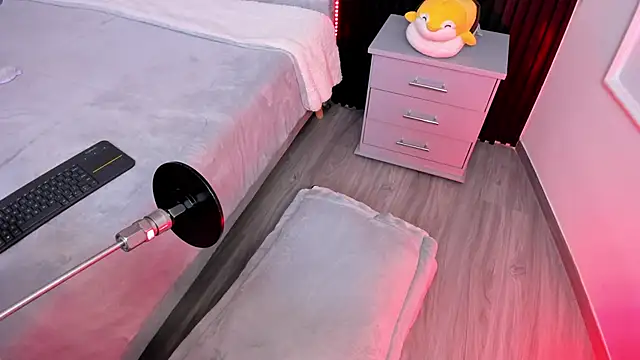 Ibbiebennett online show from November 2025 03:50:01 AM