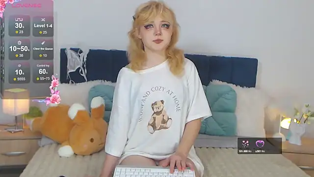 Snapshot of EmilyAngells chatting on September 2025 07:11:02 AM EmilyAngells online show from September 2025 07:11:02 AM