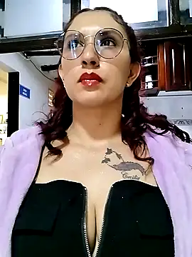 Megan-01- online show from February 2025 08:22:02 PM