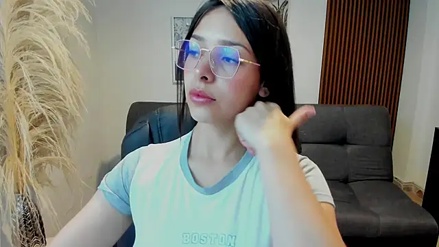 angeline davies online show from September 2025 01:36:02 PM