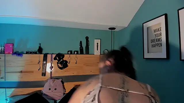 ChloeAllennn online show from February 2026 11:33:01 AM