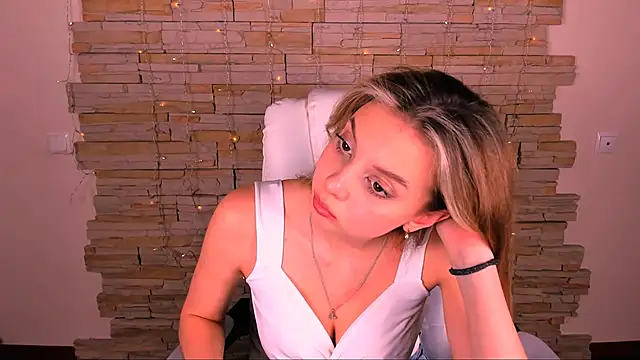 Snapshot of melissa_richardson chatting on February 2025 10:31:01 PM melissa richardson online show from February 2025 10:31:01 PM