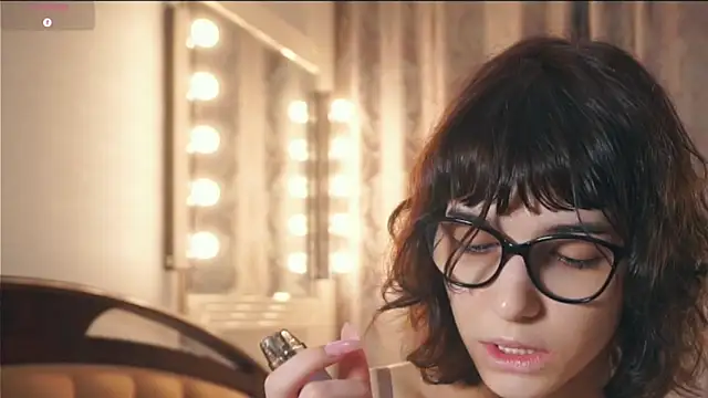 Snapshot of SibleyBurner chatting on January 2026 05:32:01 AM SibleyBurner online show from January 2026 05:32:01 AM