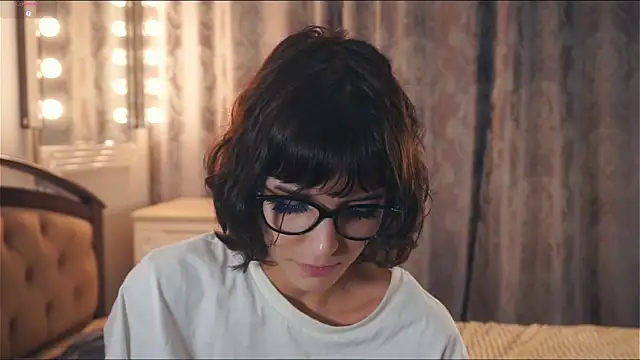 Snapshot of SibleyBurner chatting on January 2026 05:45:02 AM SibleyBurner online show from January 2026 05:45:02 AM