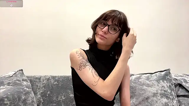 Snapshot of SibleyBurner chatting on February 2026 04:11:01 AM SibleyBurner online show from February 2026 04:11:01 AM