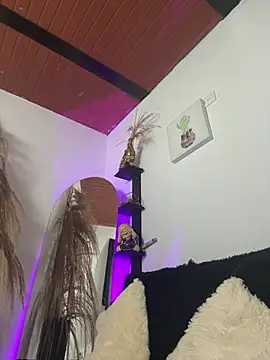 MarianaZapataa online show from March 2025 03:20:01 PM