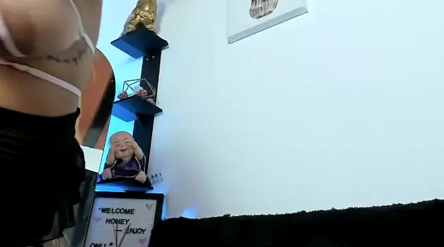 MarianaZapataa online show from March 2025 10:02:02 PM