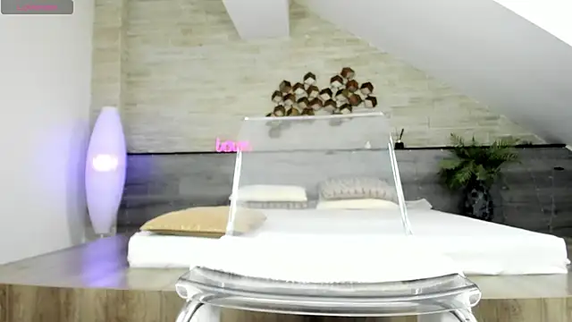 chiara conti online show from March 2025 11:44:02 AM
