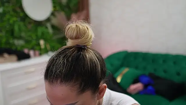 chiara conti online show from September 2025 04:45:02 AM