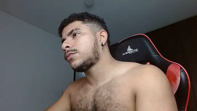 Snapshot of Javier_Hot27 chatting on March 2026 04:46:01 PM Javier Hot27 online show from March 2026 04:46:01 PM