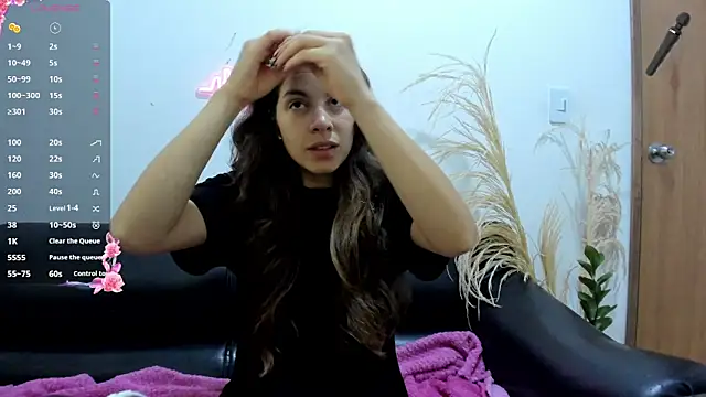 Snapshot of jessyegoldenn chatting on May 2026 12:55:02 PM jessyegoldenn online show from May 2026 12:55:02 PM