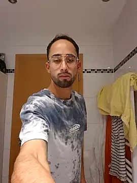 Fratello27 online show from February 2025 01:11:02 AM