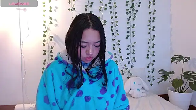Snapshot of hellokitty__valery chatting on March 2026 11:22:02 PM hellokitty valery online show from March 2026 11:22:02 PM