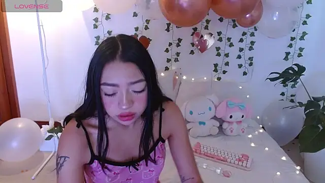 Snapshot of hellokitty__valery chatting on March 2026 09:41:02 PM hellokitty valery online show from March 2026 09:41:02 PM