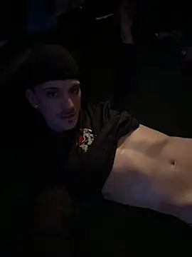 Snapshot of Polaroid_White chatting on November 2025 07:51:01 AM Polaroid White online show from November 2025 07:51:01 AM