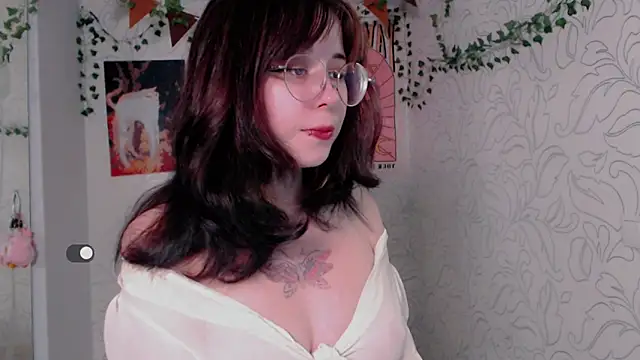 Snapshot of _miraclecattt_ chatting on October 2025 01:31:01 PM miraclecattt online show from October 2025 01:31:01 PM