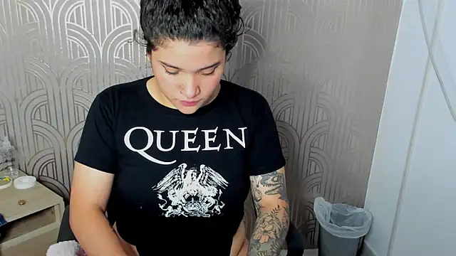 BloodyMaary  online show from February 2025 03:27:01 PM