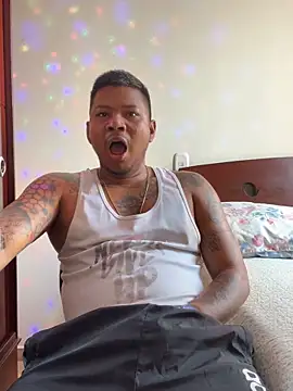 Snapshot of Saipuer31 chatting on December 2025 05:06:02 PM Saipuer31 online show from December 2025 05:06:02 PM