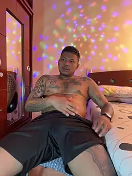 Saipuer31 online show from February 2026 06:01:01 PM