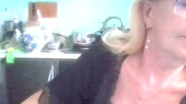 Snapshot of Heidi-Helga chatting on September 2025 06:24:01 AM Heidi-Helga online show from September 2025 06:24:01 AM