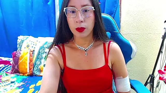 Gia leinn online show from June 2026 07:27:02 PM