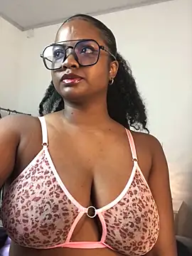 Snapshot of ValerieBlakee chatting on September 2025 10:15:02 PM ValerieBlakee online show from September 2025 10:15:02 PM