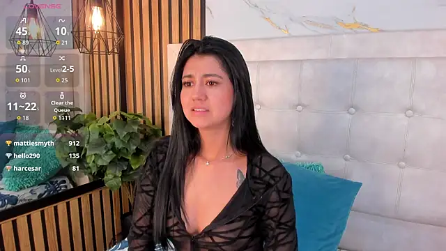 Madyson18 online show from May 2026 11:57:01 PM