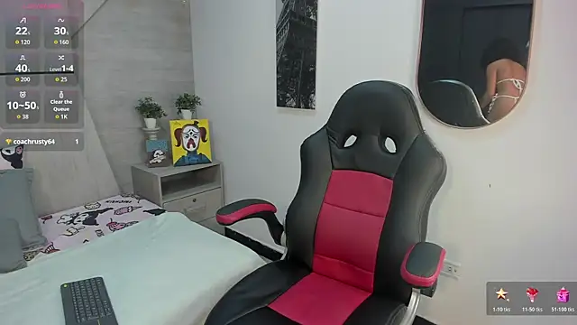 Layla Clarke online show from November 2025 04:10:02 AM