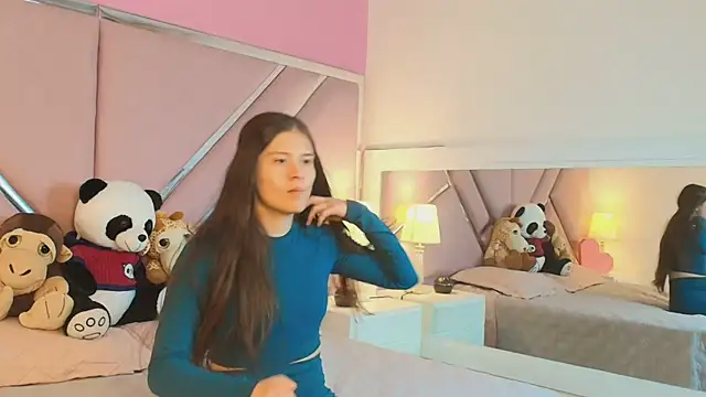 Emilybennett  online show from March 2025 05:39:01 PM