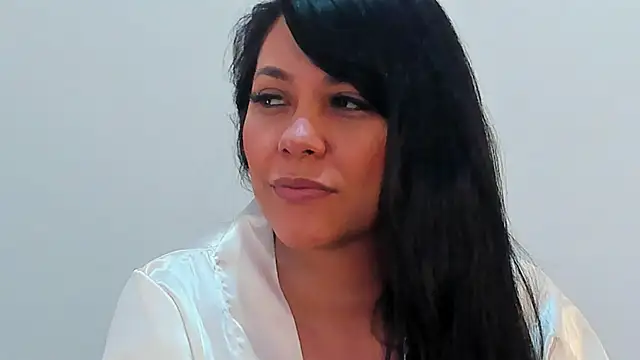 isabellarous- online show from February 2026 07:50:02 PM