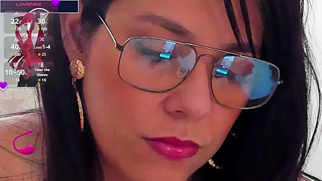 isabellarous- online show from June 2026 07:45:02 PM