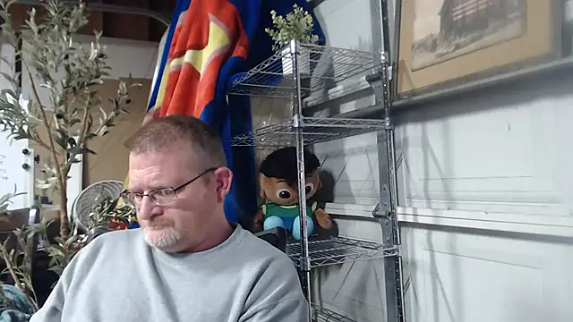 Snapshot of Randomoldguy615 chatting on March 2025 12:42:02 AM Randomoldguy615 online show from March 2025 12:42:02 AM