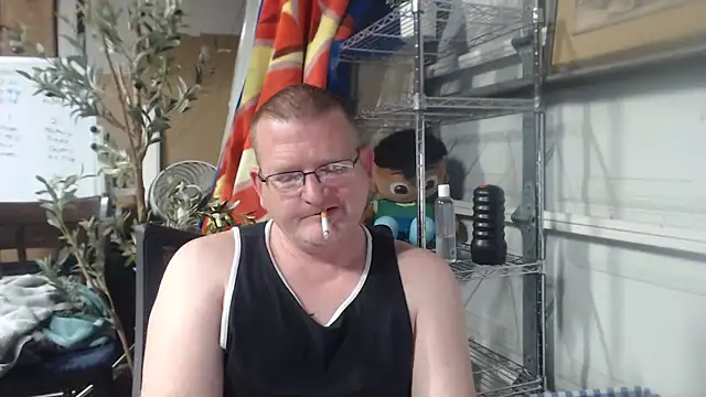 Snapshot of Randomoldguy615 chatting on March 2025 12:04:02 AM Randomoldguy615 online show from March 2025 12:04:02 AM