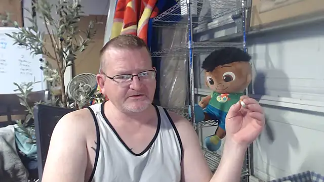 Snapshot of Randomoldguy615 chatting on March 2025 12:48:02 AM Randomoldguy615 online show from March 2025 12:48:02 AM