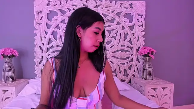 AnnieGibbyns online show from June 2026 08:30:02 PM