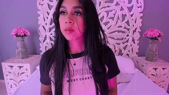 AnnieGibbyns online show from June 2026 08:24:01 PM