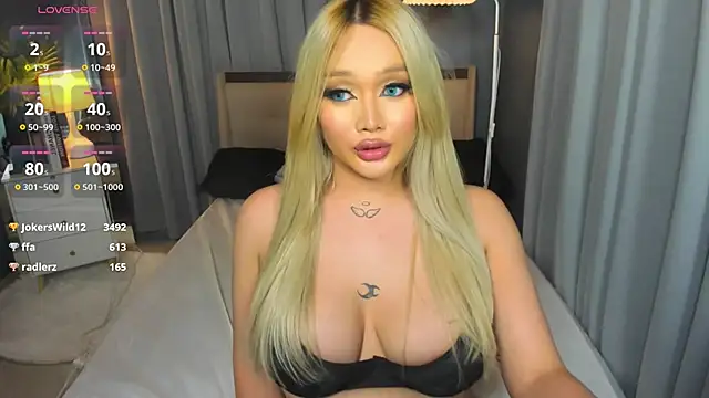 Snapshot of KylieSonique chatting on March 2025 08:19:02 AM KylieSonique online show from March 2025 08:19:02 AM