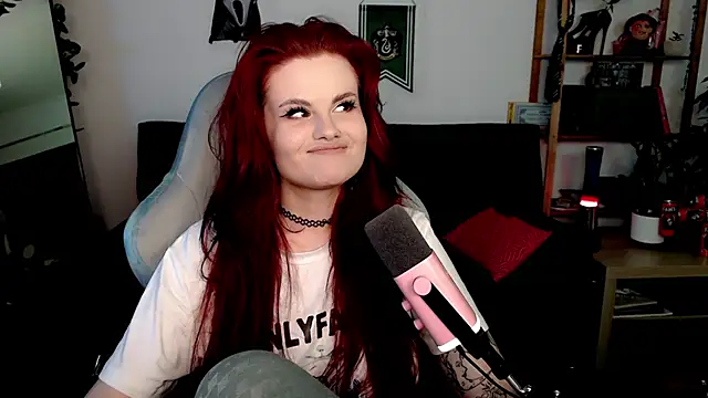 Della Ideal online show from November 2025 05:35:01 PM