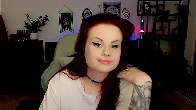 Snapshot of Della_Ideal chatting on February 2026 06:06:01 PM Della Ideal online show from February 2026 06:06:01 PM