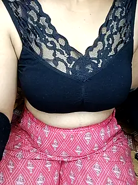 Snapshot of geetha_telugu_kan277 chatting on March 2026 03:07:02 PM geetha telugu kan277 online show from March 2026 03:07:02 PM