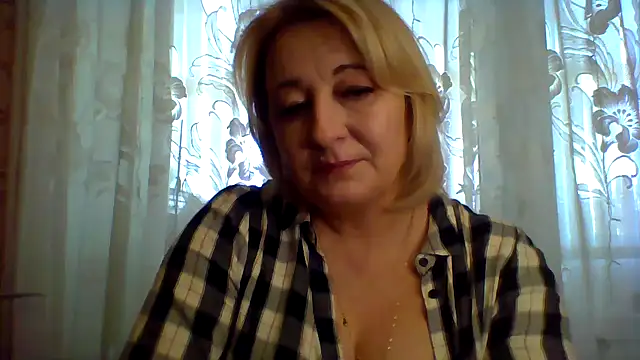 Snapshot of ArielXLoveresss chatting on February 2025 09:33:01 AM ArielXLoveresss online show from February 2025 09:33:01 AM