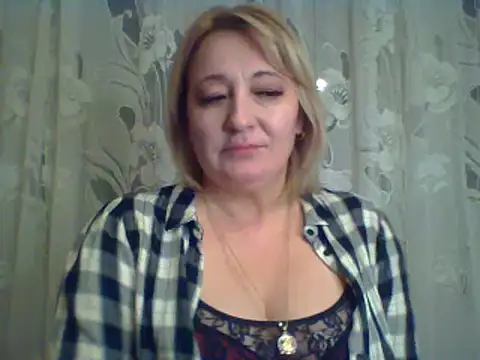 Snapshot of ArielXLoveresss chatting on February 2025 05:42:01 PM ArielXLoveresss online show from February 2025 05:42:01 PM